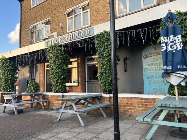 Best Sports Bars in Southwark - Greyhound