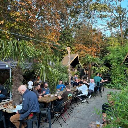 Best Sports Bars in London - The Railway Tavern