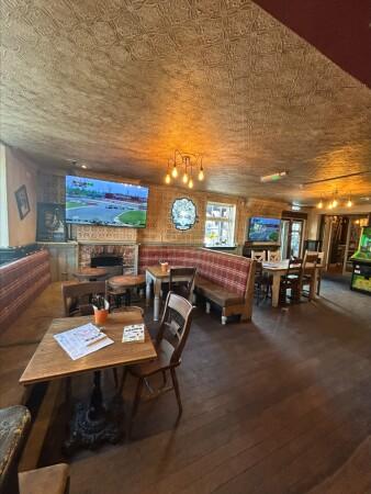 Best Sports Bars in Baldock - Old White Horse Baldock