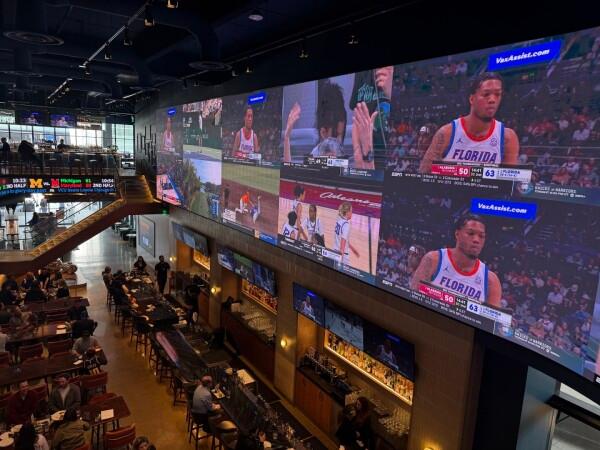 Best Sports Bars in San Francisco - Splash at Thrive City