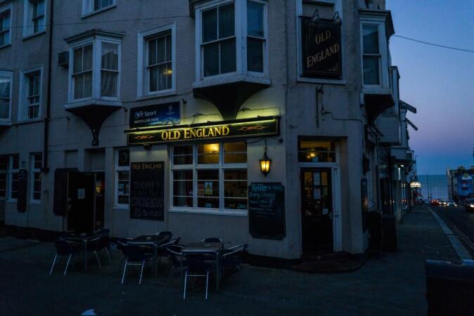 Best Sports Bars in Sevenoaks - Old England