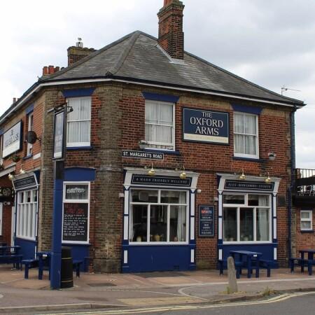 Best Sports Bars in Norfolk - Oxford Arms