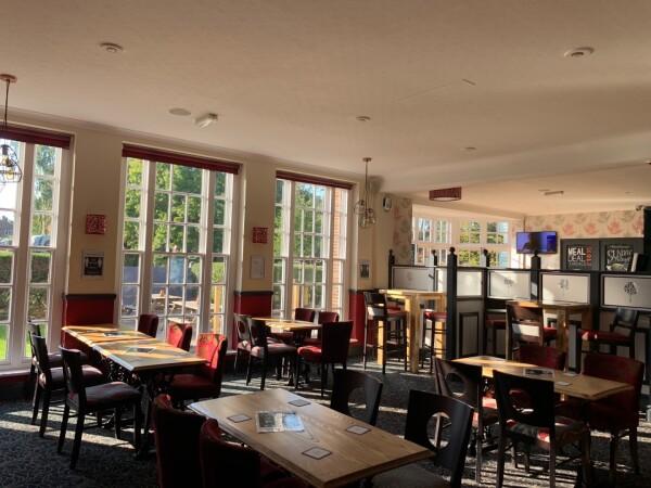 Best Sports Bars in Welwyn Garden City - Pear Tree Inn