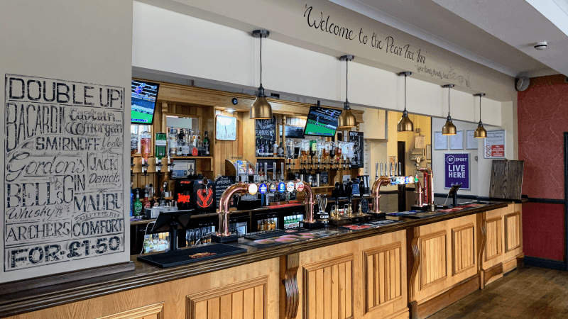 Best Sports Bars in Welwyn Garden City - Pear Tree Inn