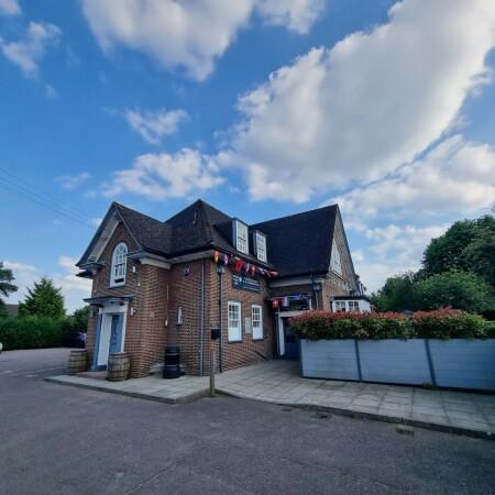 Best Sports Bars in Welwyn Garden City - Pear Tree Inn