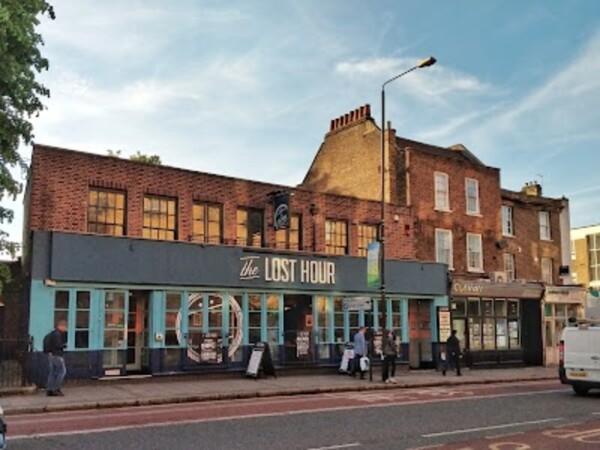 Best Sports Bars in Greenwich - The Lost Hour Greenwich