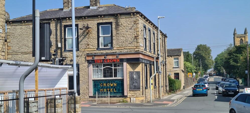 Best Sports Bars in Wakefield - Crown Hotel