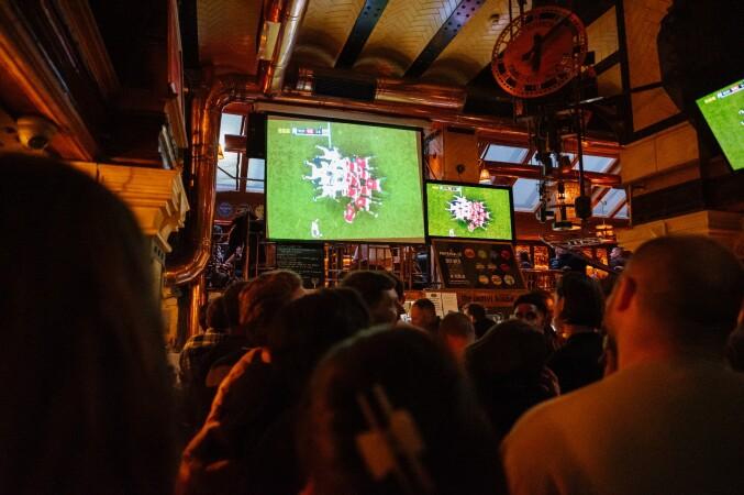 Best Sports Bars in London - The Porterhouse