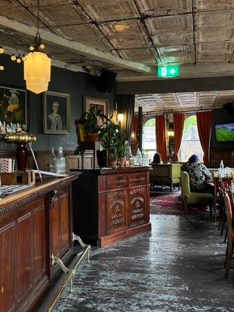 Best Sports Bars in London - Cat & Mutton