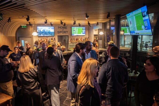 Best Sports Bars in London - The Dial - Home of Meantime