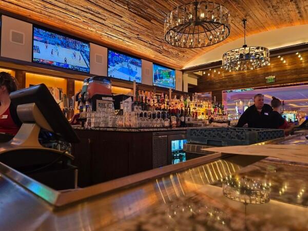 Best Sports Bars in Bensalem - Liberty Bell Gastropub @ Parx Casino
