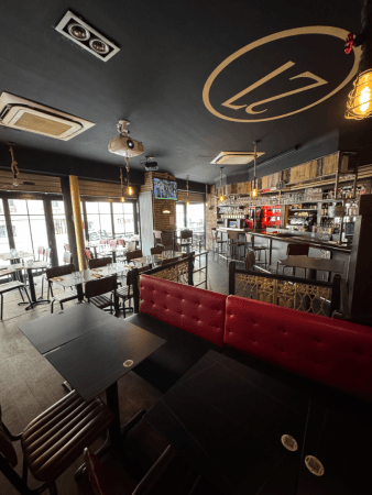 Best Sports Bars in Paris - LE PUB 27