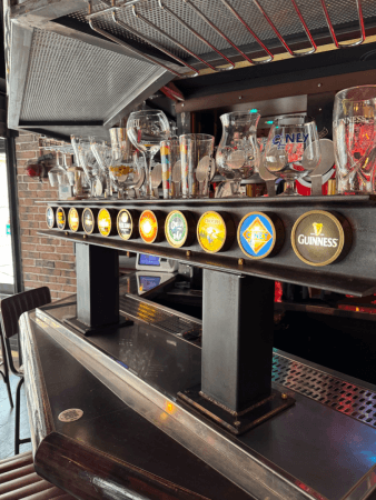 Best Sports Bars in Paris - LE PUB 27