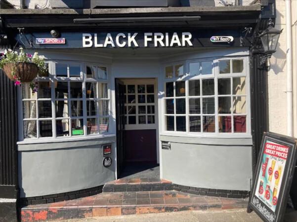 Best Sports Bars in Newcastle - The Black Friar