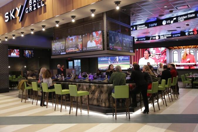 Best Sports Bars in Carter Lake - SKY Sports Bar and Grill @ Prairie Flower Casino