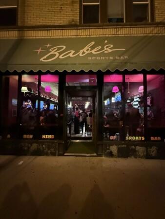 Best Sports Bars in Chicago - Babe's Sports Bar