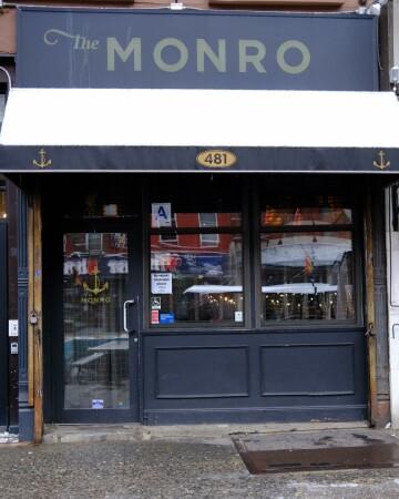 Best Sports Bars in Park Slope - The Monro Pub
