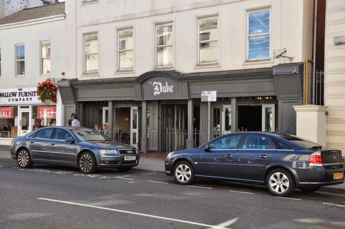 Best Sports Bars in Leaminghton Spa - The Duke