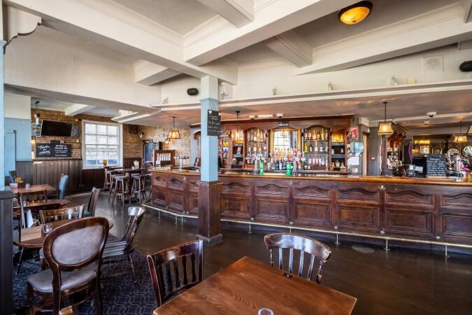 Best Sports Bars in London - Ship Mortlake