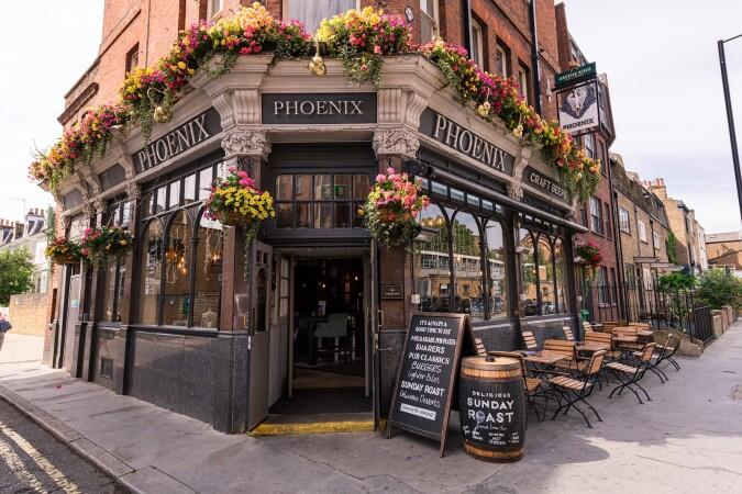 Best Sports Bars in London - Phoenix
