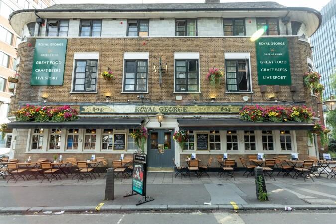 Best Sports Bars in London - Royal George