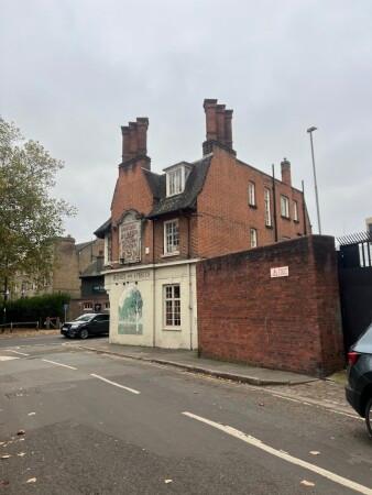 Best Sports Bars in Mortlake - Jolly Gardeners