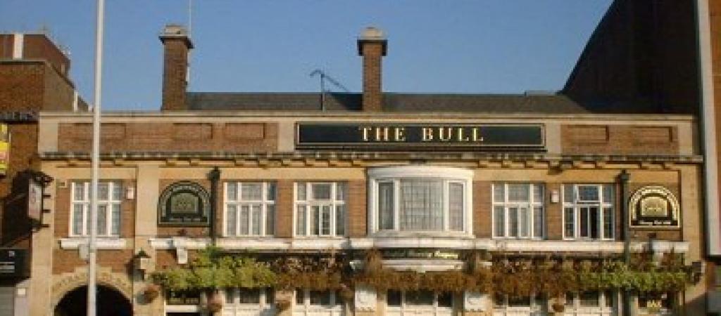Best Sports Bars in Romford - The Bull