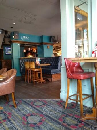 Best Sports Bars in Nottingham - Three Crowns