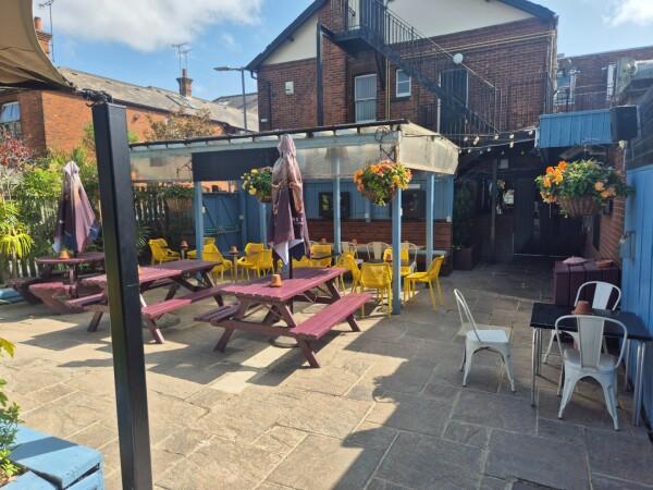 Best Sports Bars in Stevenage - Draper Arms Stevenage