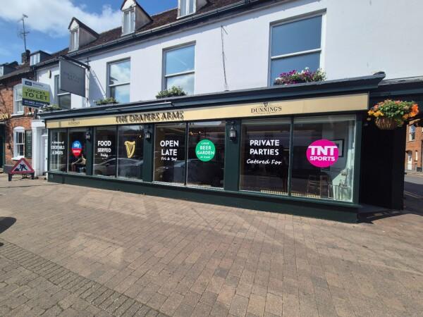 Best Sports Bars in Stevenage - Draper Arms Stevenage