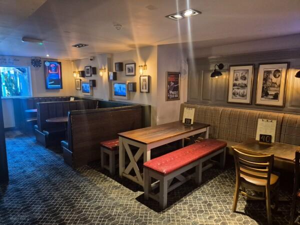 Best Sports Bars in Stevenage - Draper Arms Stevenage