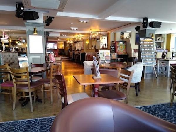 Best Sports Bars in Stevenage - Draper Arms Stevenage