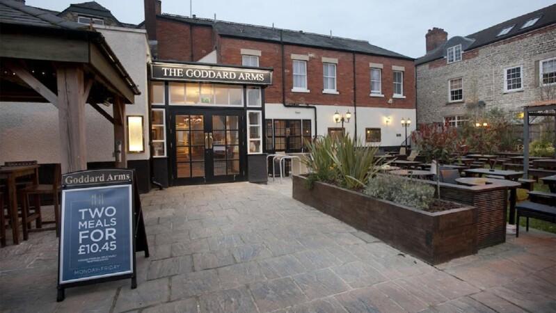 Best Sports Bars in Swindon - Goddard Arms Swindon