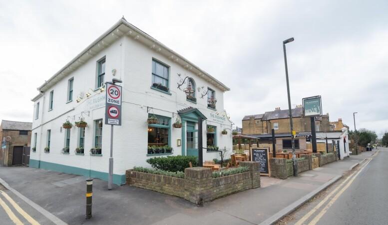 Best Sports Bars in London - The Rushmere