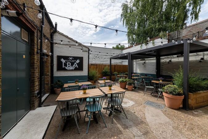 Best Sports Bars in London - Packhorse & Talbot - CHISWICK HOME OF SPORT