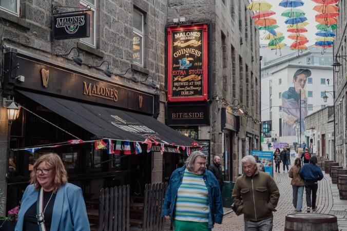 Best Sports Bars in Aberdeen - Malones Aberdeen