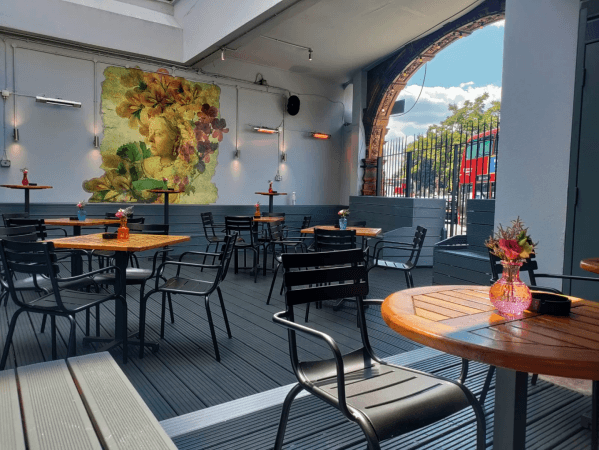 Best Sports Bars in Fulham - The Kings Arms (by Putney Bridge)