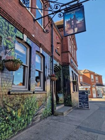 Best Sports Bars in Beeston - Commercial Inn