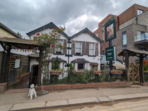 Best Sports Bars in Barnet - Builders Arms