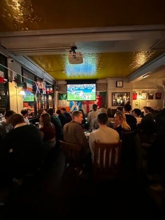 Best Sports Bars in London - Coach & Horses