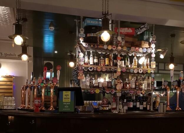 Best Sports Bars in London - Coach & Horses