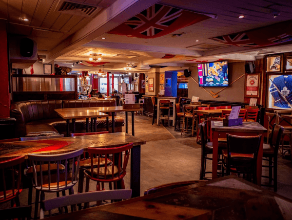 Best Sports Bars in London - Maple Leaf