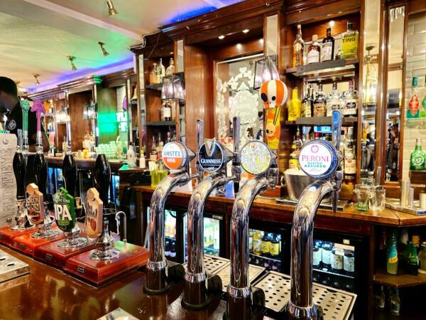 Best Sports Bars in London - Silver Cross