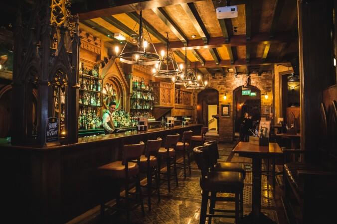 Best Sports Bars in London - Waxy O'Connors