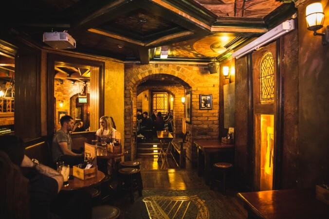 Best Sports Bars in London - Waxy O'Connors