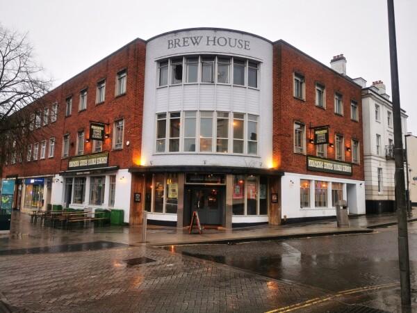 Best Sports Bars in Southampton - London Road Brew House