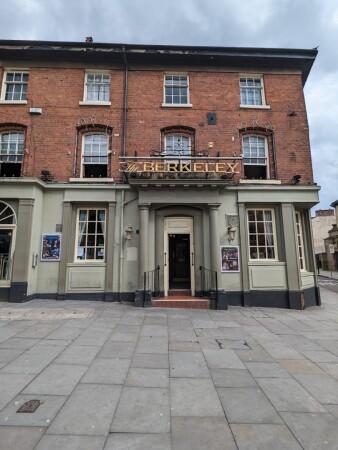 Best Sports Bars in Wigan - The Berkeley