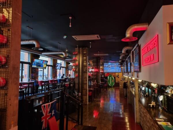 Best Sports Bars in Islington - Sports Bar & Grill Farringdon