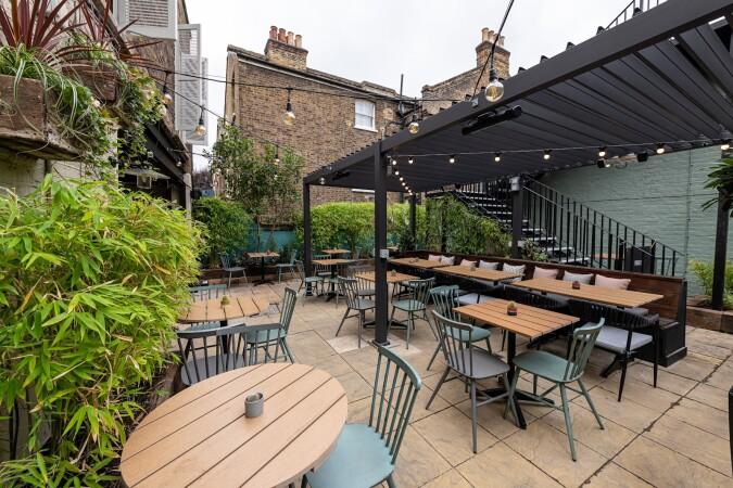 Best Sports Bars in London - New Cross House