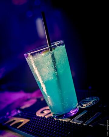 Best Sports Bars in Paris - Café Oz Châtelet